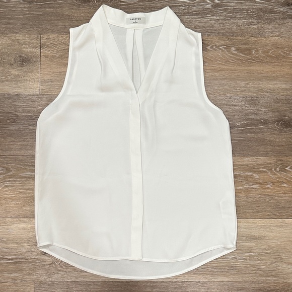 Babaton Tops - Like New! Babaton White Sleeveless Blouse